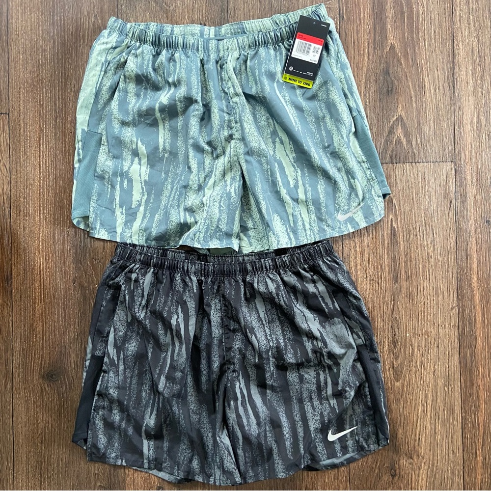 NIKE Lot of 2 challenger brief lined 5” running athletic shorts Large
